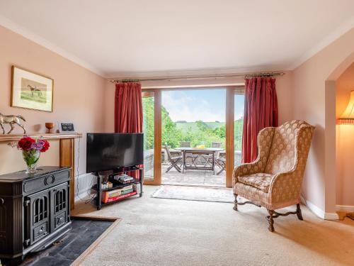 Cwmfron House in Landinama