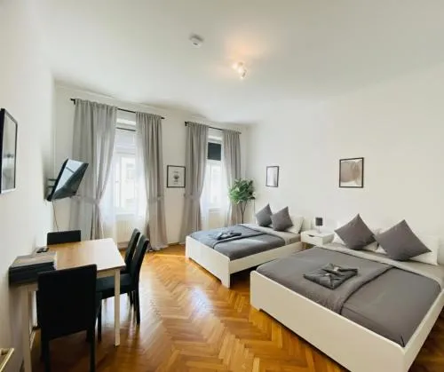 Stylish Flat with 2 Double Beds for 4 people 15a in Wien, Österreich