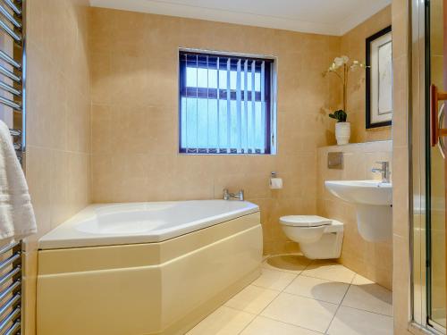 卫浴间, Uk34469 - Orchard Lodge in 伍拉斯顿