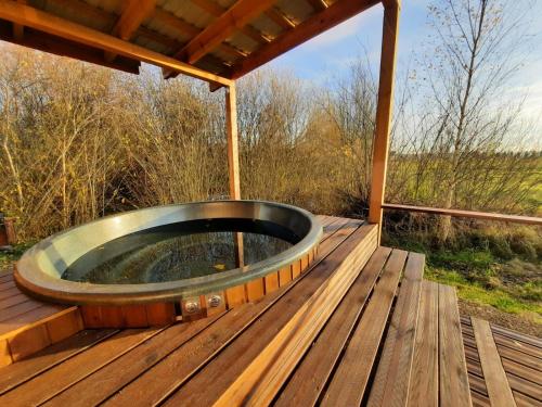 Karstais baseins, Sun hills hause in Daugmale