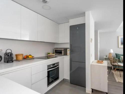 H2M Pacifico Seaview & Terrace & Common Pool - image 2