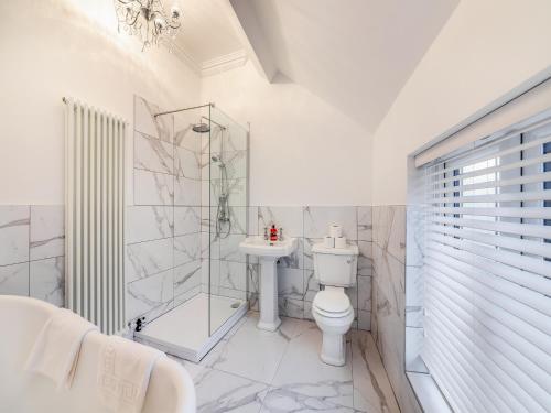 浴室, Blossom Apartment - Uk45970 in 亞姆