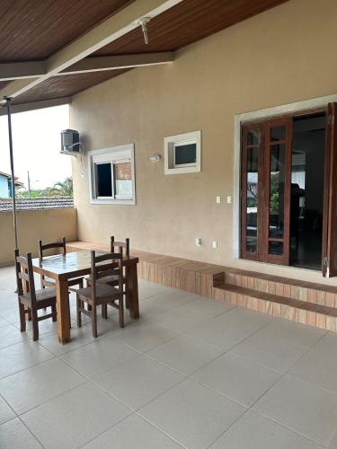 Casa ampla, Campeche, com piscina, próx a praia (Casa ampla, Campeche, com piscina, prox a praia) in ริโอ ตาวาเรส