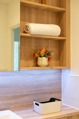 Casa Di Dolce Two Bedroom Apartment with Balcony in Bridge