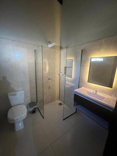 San Antonio Home in Villa Elisa