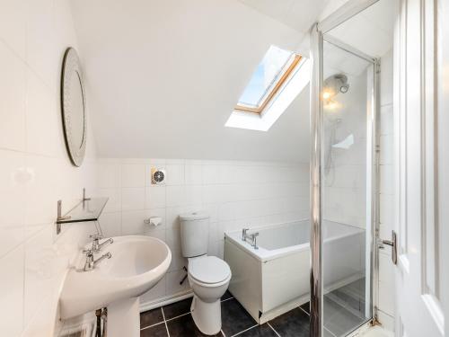 Baño, Rose Cottage - Uk45971 in Yarm