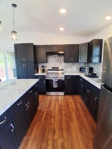 Hale Maluhia-Private 2 Bedroom home in Hawaiian Paradise Park (HI)