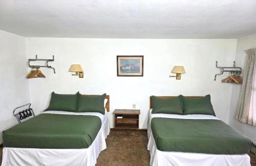 Cool City Motel - image 6