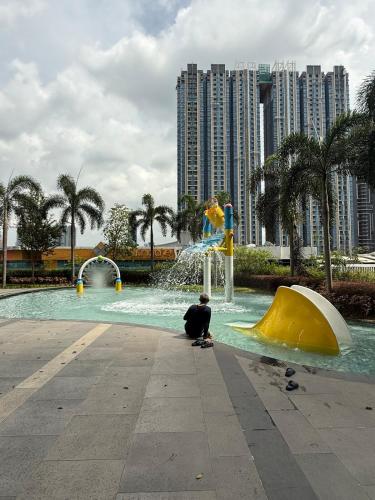 Cozy Skyline Retreat at Trion KL Level 63 - image 13