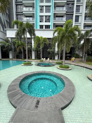 Cozy Skyline Retreat at Trion KL Level 63 - image 14