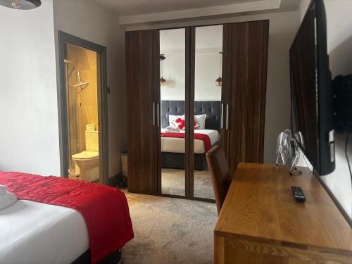 hotel photo