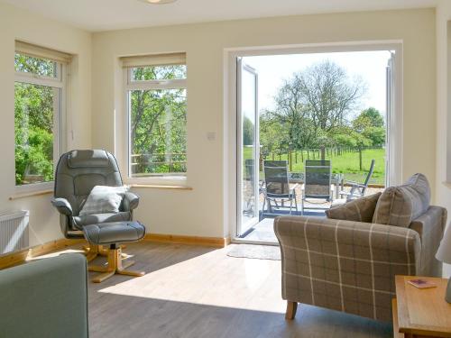 ทัศนียภาพภายนอกโรงแรม, Riverside Cottage in ลอคเกอร์บี