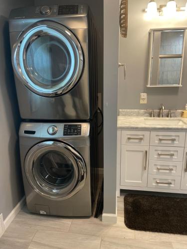 Dirt Road Inn Quiet Country Home in 埃爾姆克里克(NE)