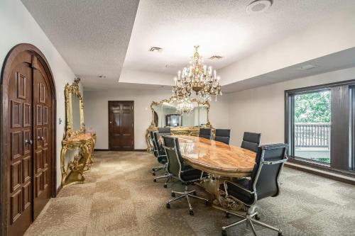 Riverview Inn & Suites Ascend Hotel Collection - main image