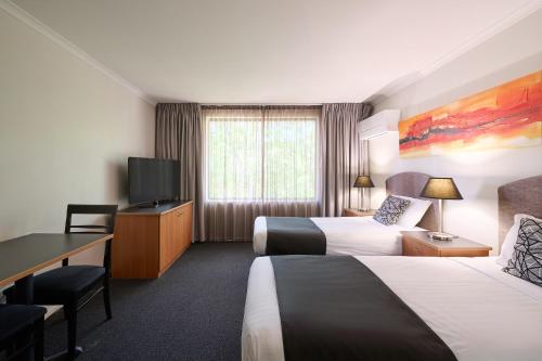 2 twin beds