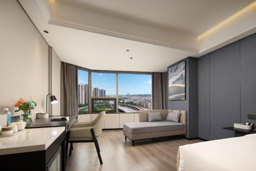 Atour - Executive Twin Room with City View
