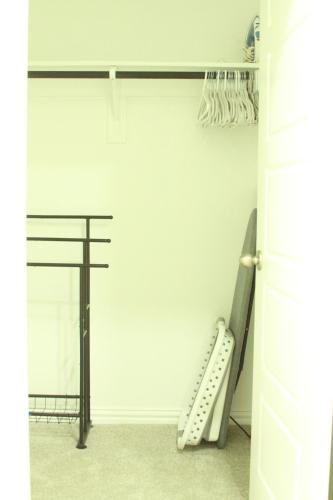 Private Studio in Gated Area- 10 mins to Downtown! in Коронадо Хилс