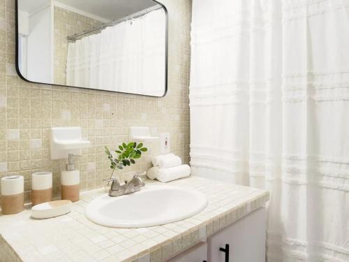 Luxury Oceanview Villa Walk to Beach & Dining in Cruz Bay