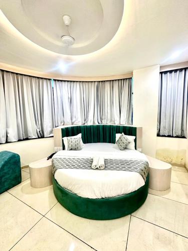 Hotel Apple Inn - Wadgaon