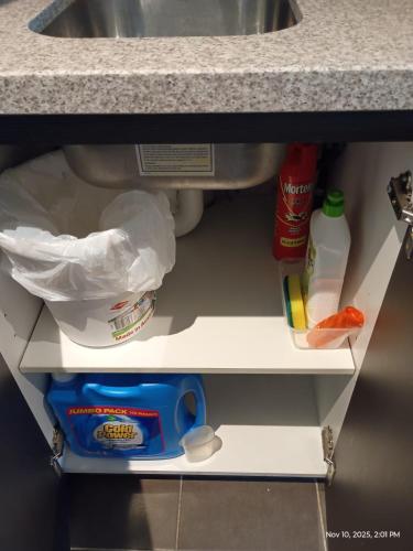 Cozy 1 Bed Apartment - 2 Min to Queen VIC Market in 其他地區