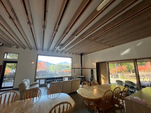 Cabin F Lake Saiko 1 min Mt Fuji Lakeview Villa Sleeps 10 BBQ Jacuzzi