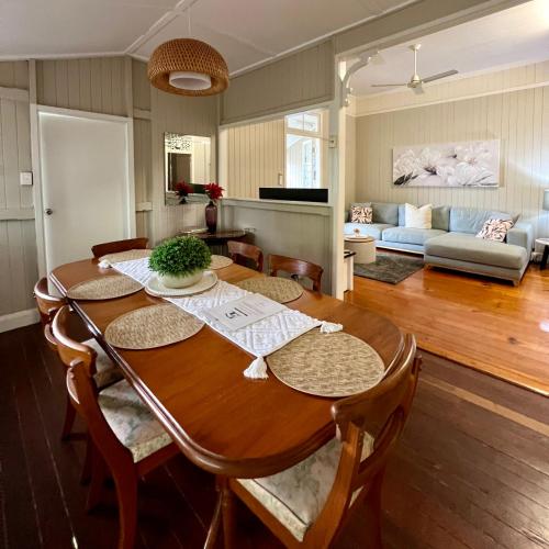 Childers Charmer with Aircon, WIFI & modern luxuries in Childers