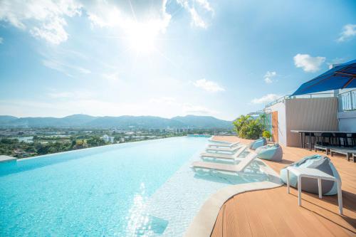 Swimming pool, The Blue Hotel in Chalong