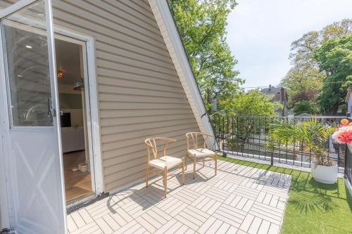 Zen Den With King Bed and Very Close to Airport in Belleville (NJ)
