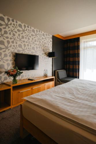 1 queen bed