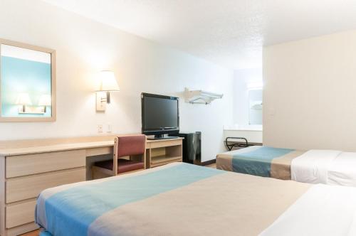 Motel 6-Farmington Hills, MI - Northwest - Farmington Hills