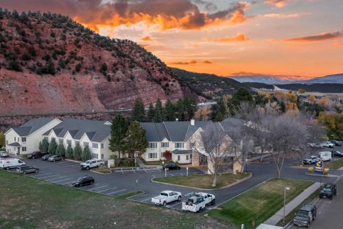 Comfort Inn & Suites Carbondale on the Roaring Fork in Carbondale, USA