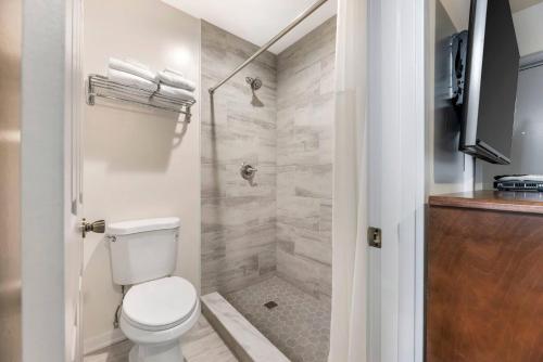 Rodeway Inn Lyons - La Grange - image 13