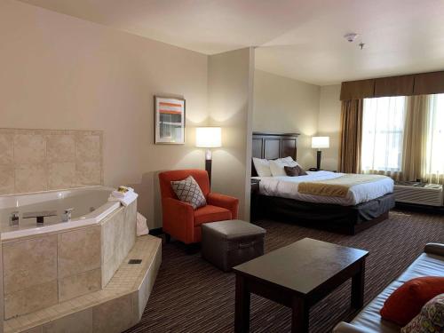 Best Western Plus Campus Inn - River Falls - image 11