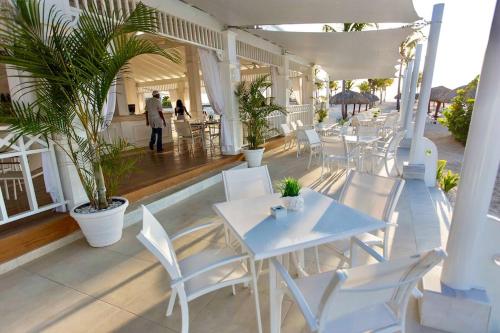 Beautiful 2 bedroom apartment Playa Nueva Romana in La Caña