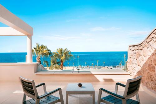 발코니/테라스, 피크알바트로스 시타델 리조트 살 하시쉬 (Pickalbatros Citadel Resort Sahl Hasheesh) in 후르가다