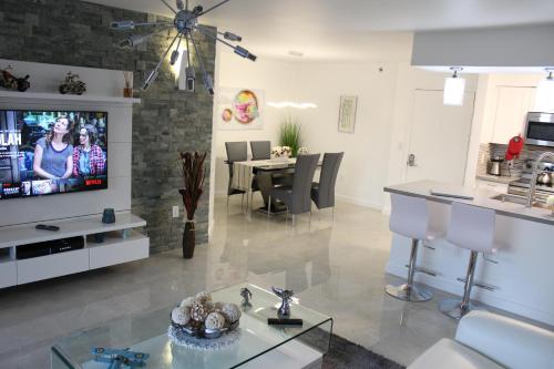 Yacht Club at Aventura Luxurious 1 Bed 1 Bath photo 2