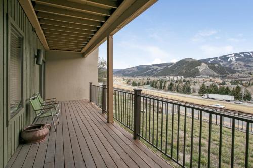 15 Chambertin Townhomes Townhouse - image 7