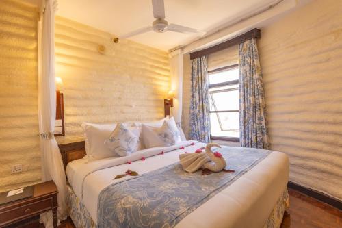 Salt Lick Safari Lodge - Tap to explore photos