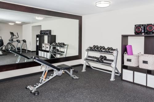 Baymont by Wyndham Glenview - image 11