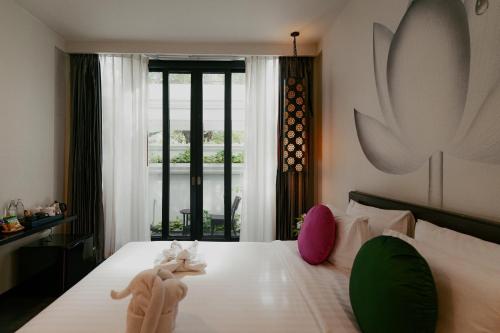 room detail thumbnail 0