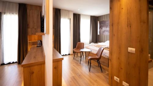 Ava Hotel Prishtina in Obilić