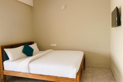 Facilities, Rk Resorts in Peeniya