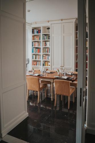 Restaurant, Hotel Hofgut Georgenthal in Hohenstein