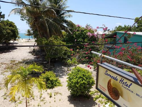 Spiaggia, Serenade Hotel in Placencia
