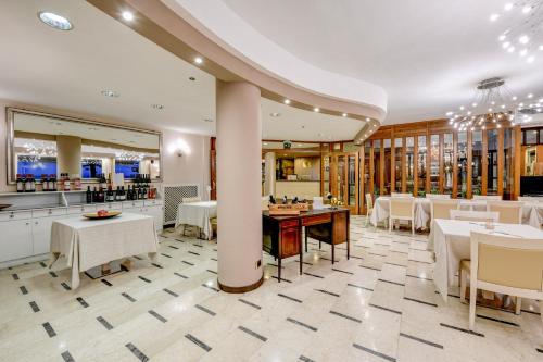 Essen und Erfrischungen, Hotel Europa in Desenzano del Garda