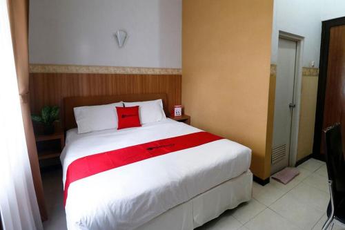 RedDoorz Plus near Undip Tembalang – khách sạn tại Ungaran