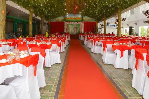 Restoran, Khach San Ngoc Han in Tinh Bien