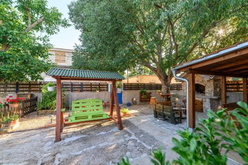 Holiday house with a swimming pool Konjevrate, Krka - 24925 in Radonic