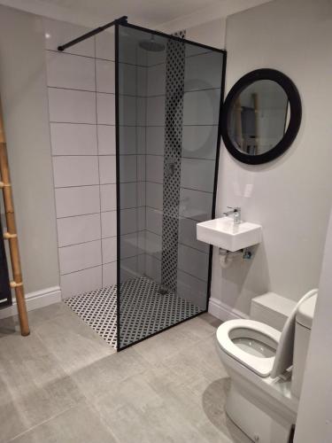 Barefoot Whispers in Belvidere