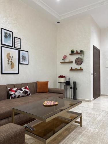 Charming apartment near airport in Gzennaia